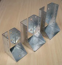 SCARPETTE METALLICHE AD ALI INTERNE