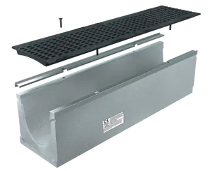 Canali di drenaggio in calcestruzzo vibro-compresso con griglie in ghisa o zincate.  Dimensioni 10cm o 15cm