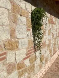 rivestimento muro in sasso